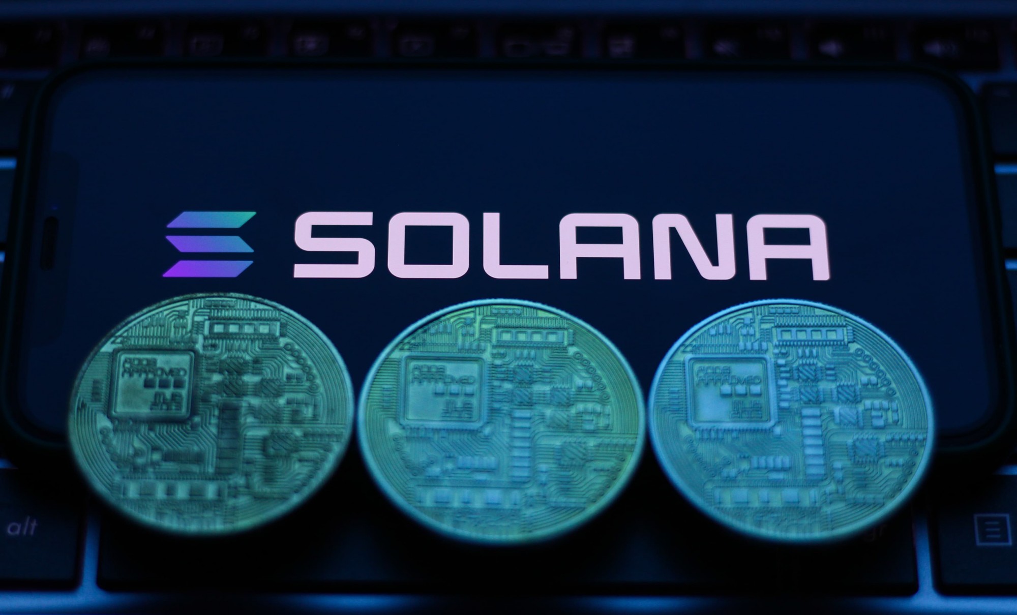 加密貨幣Solana生態系逾500萬美金資產遭清空！疑Slope錢包「助記詞」洩漏
